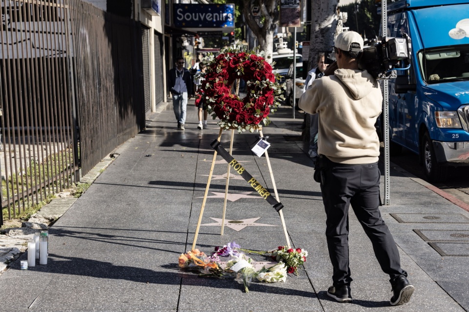 Gwiazda Roba Reinera w hollywoodzkiej Alei Gwiazd/fot. PAP/EPA/TED SOQUI