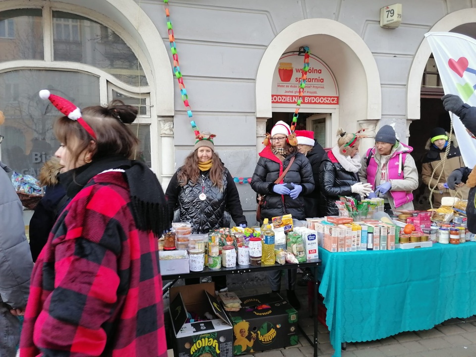 Świąteczna akcja „Ciepło serca w słoiku"/fot. Monika Siwak