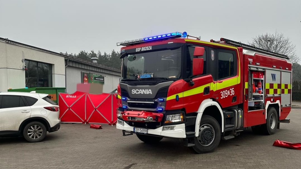 61-letni mężczyzna był reanimowany na parkingu w podbydgoskiej Brzozie/fot. OSP Brzoza, Facebook