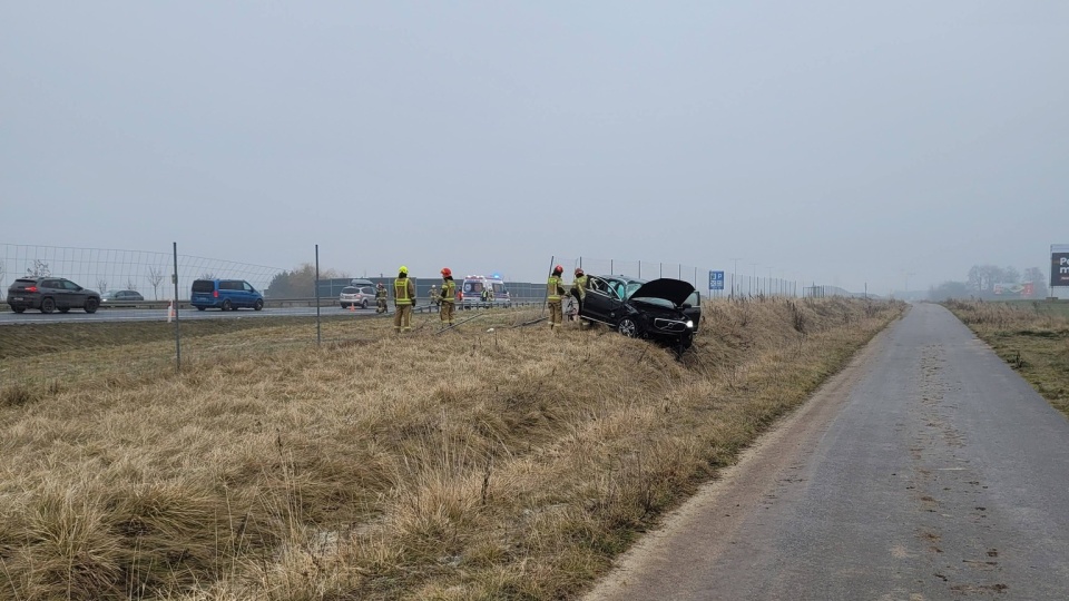 - Na drogach jest bardzo ślisko - ostrzegali w piątek strażacy z Włocławka/fot. KM PSP Włocławek, Facebook