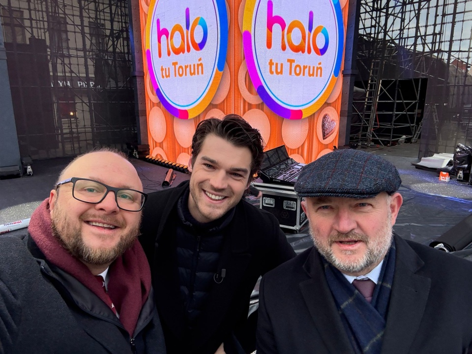 Prezydent Torunia oraz marszałek województwa promowali tegoroczny koncert sylwestrowy w niedzielnym porannym programie „Halo tu Polsat". / Fot. FB Paweł Gulewski - Prezydent Miasta Torunia