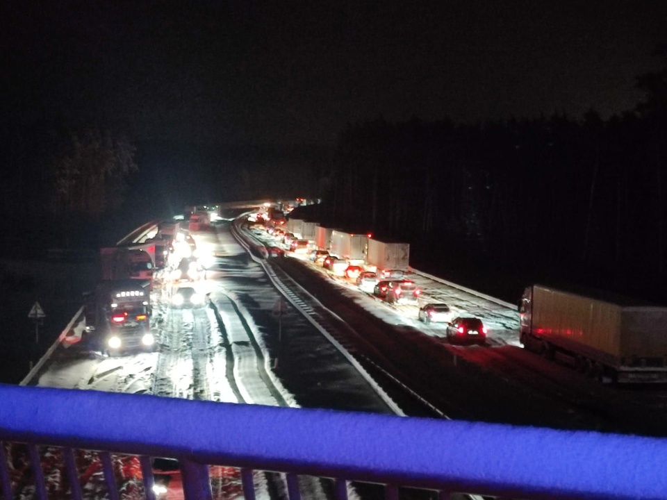 Korek na S7 między Ostródą a Olsztynkiem/fot. KWP Olsztyn