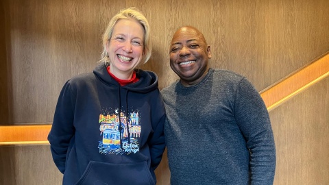 Paul Jackson Jr. i dziennikarka Polskiego Radia PiK Bogumiła Wresiło/fot. Cezary Rejsel