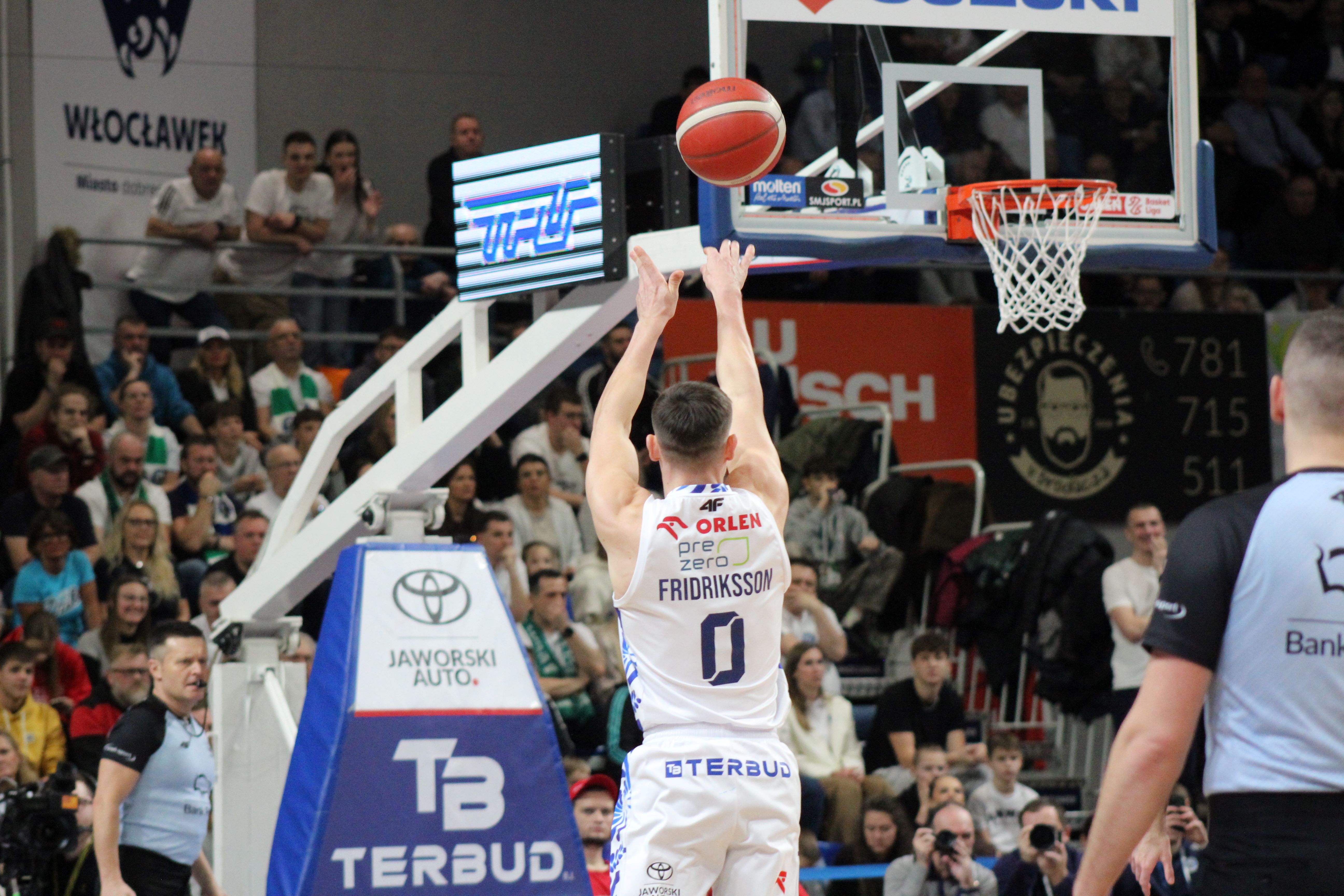 Anwil odwrócił losy meczu w Dąbrowie. Pewne zwycięstwo po znakomitej drugiej połowie