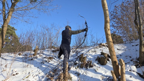 Toruńscy łucznicy spotkali się w niedzielę na terenie Fortu I, by na dobre rozpocząć nowy sezon/fot. Robert Duliński