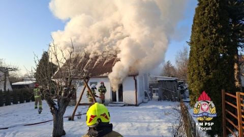Ogień pojawił się w środku budynku. / Fot. OSP KSRG Gronowo
