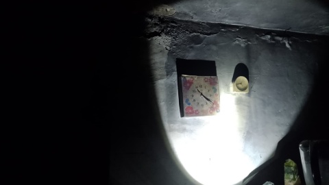 Od kilku lat wolontariusze toruńskiej Sercowni docierają do osób w kryzysie bezdomności. To miejsca z dala od centrum miasta – zarośla, pustostany, prowizoryczne schronienia/fot. Michał Zaręba