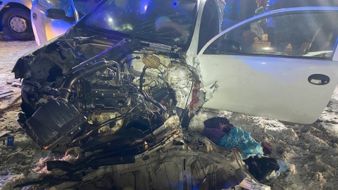 Trzy samochody - w tym ciężarówka - zderzyły się w Strzelewie koło Bydgoszczy na krajowej „10"/fot.KM PSP Bydgoszcz