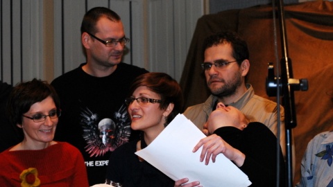 Od lewej: Tatiana Adonis Tomasz Kaźmierski, Adriana Andrzejewska-Kuras, Bogumiła Wresiło - z tyłu Marcin Kupczyk/fot. archiwum PR PiK/Henryk Żyłkowski