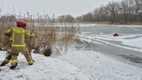 Ćwiczenia strażaków z Chełmna i Kokocka/fot. Komenda Powiatowa Państwowej Straży Pożarnej w Chełmnie, Facebook