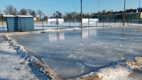 Darmowe lodowisko uruchomiono w sobotę, 31 stycznia na terenie klubu sportowego Gwiazda w Bydgoszczy/ Fot. Monika Siwak