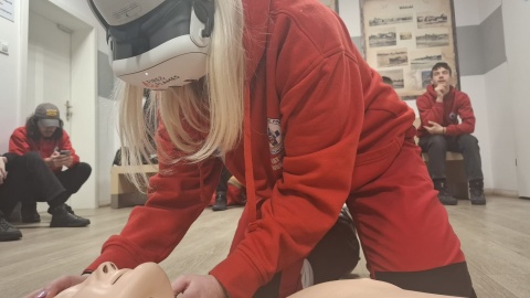 WOPR-owcy z Torunia trenują w wirtualnym świecie. Otrzymali okulary VR/fot. Robert Duliński