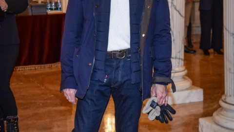 Stanley Tucci. Otwarcie 25. zimowych igrzysk olimpijskich w Mediolanie/fot. EPA/Matteo Corner