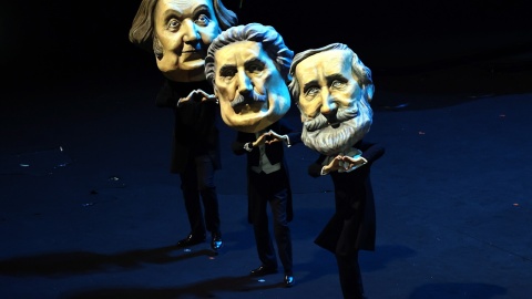 Giuseppe Verdi, Giacomo Puccini i Gioachino Rossini. Otwarcie 25. zimowych igrzysk olimpijskich w Mediolanie/fot. PAP/EPA/TERESA SUAREZ