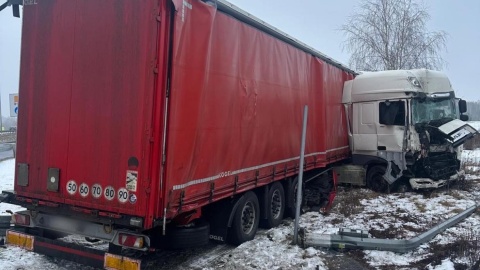 Dwie ciężarówki zderzyły się przy bramkach na A1. / Fot. OSP Złotoria