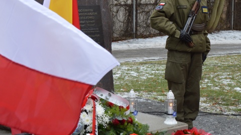 Włocławskie uroczystości odbyły się przy Pomniku Kujawskich Cichociemnych przy ul. Okrzei. / Fot. Grzegorz Adamczewski KSW Włocławek