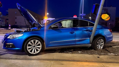 Zderzenie pojadów na na skrzyżowaniu ulic Watzenrodego i Hubego w Toruniu. / Fot. Tomasz Krajnik / KM PSP w Toruniu