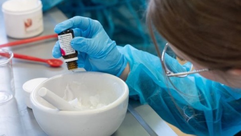 To VIII edycja Praktycznych warsztatów dla uczniów szkół ponadpodstawowych na Wydziale Farmaceutycznym Collegium Medicum w Bydgoszczy UMK/ Fot. CM UMK