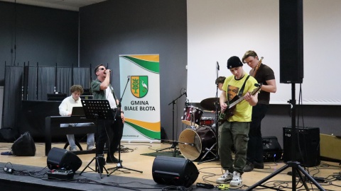 Wydarzenie pod hasłem "Razem dla Nadii" w szkole podstawowej w podbydgoskich Białych Błotach/fot. Tatiana Adonis