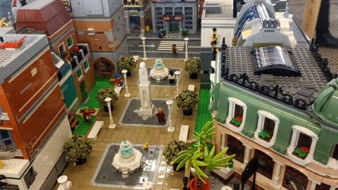 Wystawę w X LO w Toruniu można zobaczyć jeszcze dziś od godziny 10 do 17.