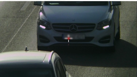 Policjanci sprawdzali, czy kierowcy zachowują odpowiednią odległość między pojazdami/fot. KMP Bydgoszcz