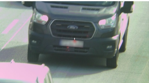 Policjanci sprawdzali, czy kierowcy zachowują odpowiednią odległość między pojazdami/fot. KMP Bydgoszcz