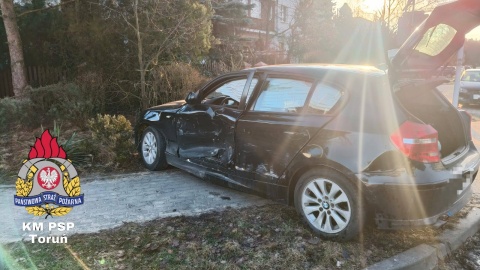 Wypadek na ul. Zbożowej w Toruniu. / Fot. Kacper Kruczyński / PSP w Toruniu