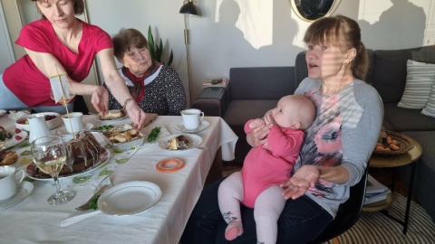 Agnieszka Molik-Matyga z Bydgoszczy poznała Natalię, gdy cztery lata temu przyjechała do Bydgoszczy z siostrą, mamą i trójką dzieci. Uciekali przed wojną. Do dziś tworzą 12-osobową, polsko-ukraińską rodzinę, choć Natalia z bliskimi wróciła do ojczyzny/Fot. Agnieszka-Molik-Matyga