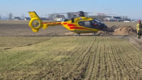 Strażacy zabezpieczali lądowisko dla LPR/ Fot. OSP KSRG Piotrków Kujawski, Facebook