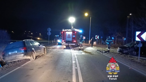 Zdarzenie drogowe w m. Zelgno, niedaleko Chełmży/fot. Facebook/KM PSP Toruń