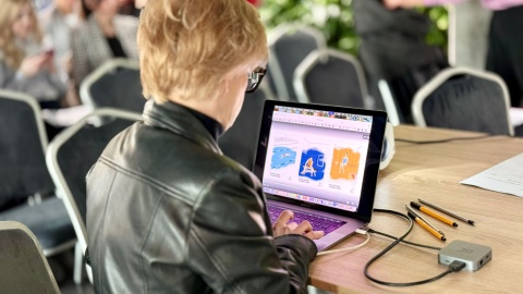 W Centrum Rekreacji Astoria Bydgoszcz studenci wzornictwa Politechniki Bydgoskiej zaprezentowali swoje semestralne projekty przystanku autobusowego/Fot. Izabela Langner