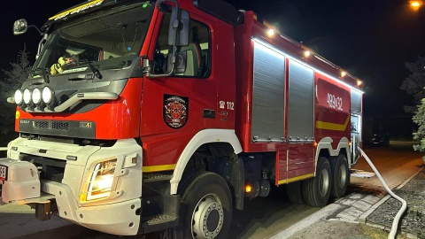 Spłonął budynek gospodarczy w miejscowości Padniewo niedaleko Mogilna/ Fot. JRG Mogilno, OSP Gębice