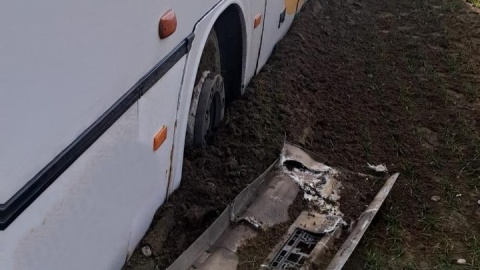 Wypadek szkolnego autobusu w miejscowości Wola Skarbkowa (powiat radziejowski)/fot. KP PSP Radziejów