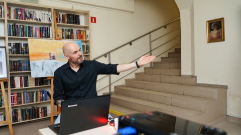 Michał Tomaszewski zaprasza do Biblioteki Śródmieście przy Dworcowej 49 w Bydgoszczy na wystawę zatytułowaną „Śnieżna Kraina - Tatry i Karkonosze”/Fot. Danuta Szłapińska