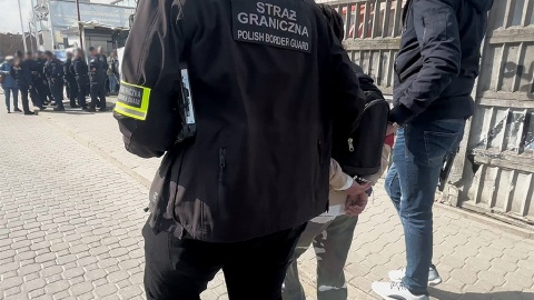 38 decyzji zobowiązujących do powrotu - to efekt wspólnych działań Nadwiślańskiego Oddziału Straży Granicznej z Policją na terenie trzech województw - mazowieckiego, łódzkiego i kujawsko-pomorskiego/fot. NOSG