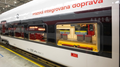 Setny pociąg serii 847 wyprodukowany w Pesie dla Kolei Czeskich we wtorek w Bydgoszczy został przekazany odbiorcy/fot. Tytus Żmijewski