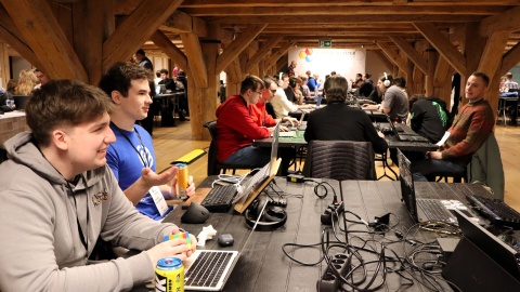 W Bydgoszczy rozpoczął się maraton programowania. BKIhack to 30 drużyn i 24 godziny na opracowanie innowacyjnego rozwiązania informatycznego na określony temat/fot. Tatiana Adonis