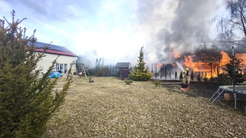 Pożaru hali produkcyjnej pianki poliuretanowej w Chełmnie/fot. PSP Chełmno