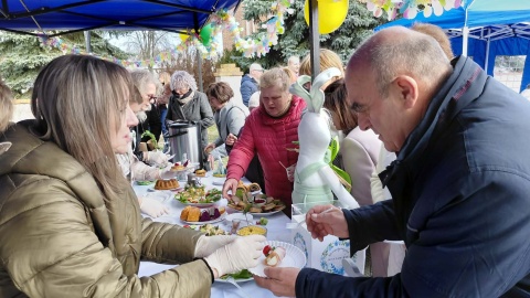 Śniadanie wielkanocne w Nieszawie. / Fot. Radosław Jagieła