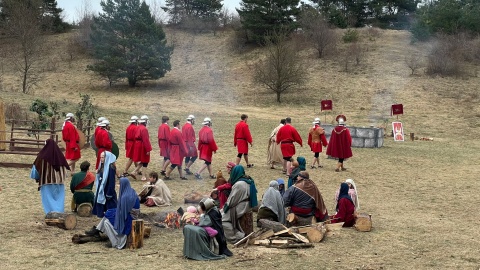 Inscenizacja scen nawiązujących do męki Jezusa Chrystusa w Fordonie. / Fot. Natasza Trzebuchowska