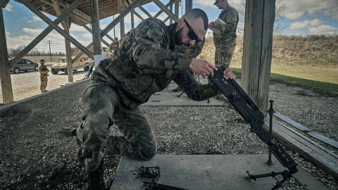 Żołnierz grudziądzkiego Centrum Szkolenia Wojsk Obrony Terytorialnej zwyciężył w prestiżowych zawodach Best Warrior Competition zorganizowanych w Stanach Zjednoczonych fot. CS WOT