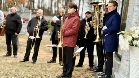 Dziś odbył się pogrzeb Janusza Ratajczaka. Ceniony tenor zginął tydzień temu w wypadku na DK 10 w Przyłubiu/Fot. PR PiK