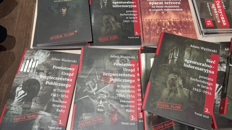 Publikacje na temat represji i terroru w PRL. / Fot. Agata Raczek