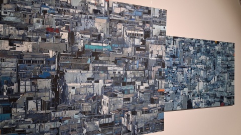 Prace Artura Przebindowskiego w Galerii Sztuki Wozownia. / Fot. Iwona Muszytowska-Rzeszotek