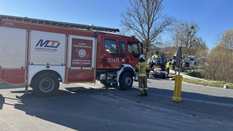 W Starorypinie Prywatnym samochód osobowy zderzył się z motocyklem / fot. OSP Kowalki