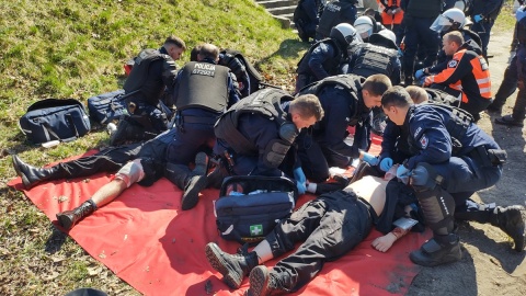 Bydgoscy policjanci zorganizowali praktyczne szkolenie na terenie Stadionu Miejskiego przy ul. Sportowej 2 w Bydgoszczy/Fot. KWP w Bydgoszczy