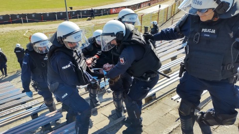 Bydgoscy policjanci zorganizowali praktyczne szkolenie na terenie Stadionu Miejskiego przy ul. Sportowej 2 w Bydgoszczy/Fot. KWP w Bydgoszczy