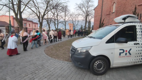 Msza Święta Rezurekcyjna w kościele parafialnym pw. Św. Wniebowzięcia Najświętszej Maryi Panny w Radziejowie/fot. Dawid Cysewski