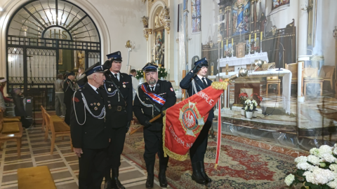 Msza Święta Rezurekcyjna w kościele parafialnym pw. Św. Wniebowzięcia Najświętszej Maryi Panny w Radziejowie/fot. Dawid Cysewski