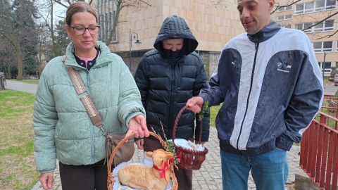 Dzisiaj Wielka Sobota, czyli czas święcenia pokarmów, które ustawimy się na stołach wielkanocnych/Fot. Monika Siwak